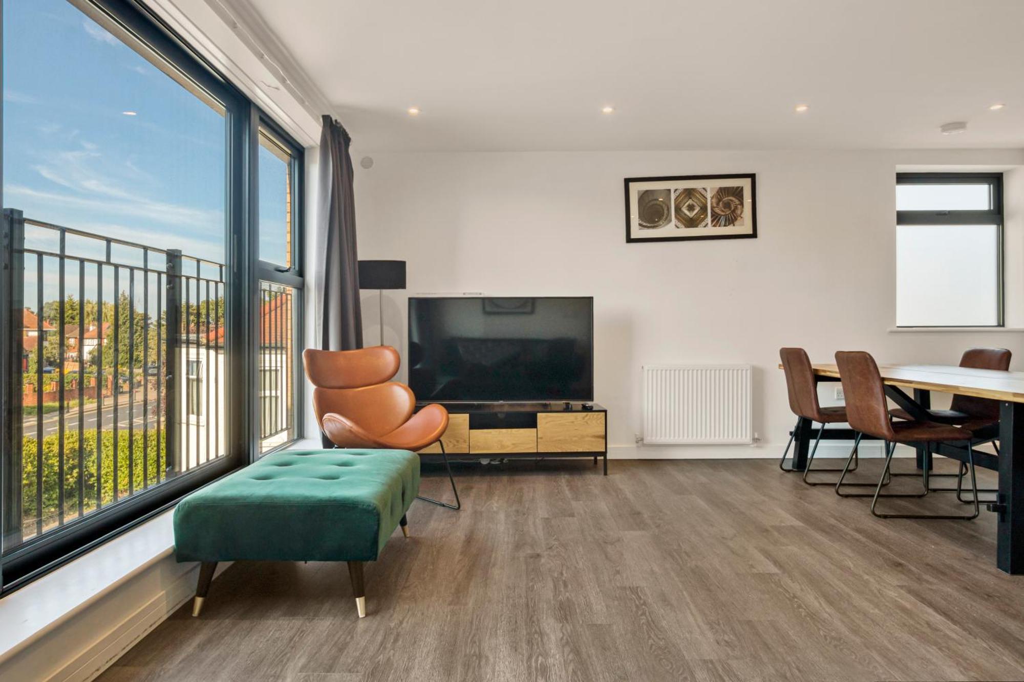 Appartement Modern Penthouse In Wembley à Londres Extérieur photo