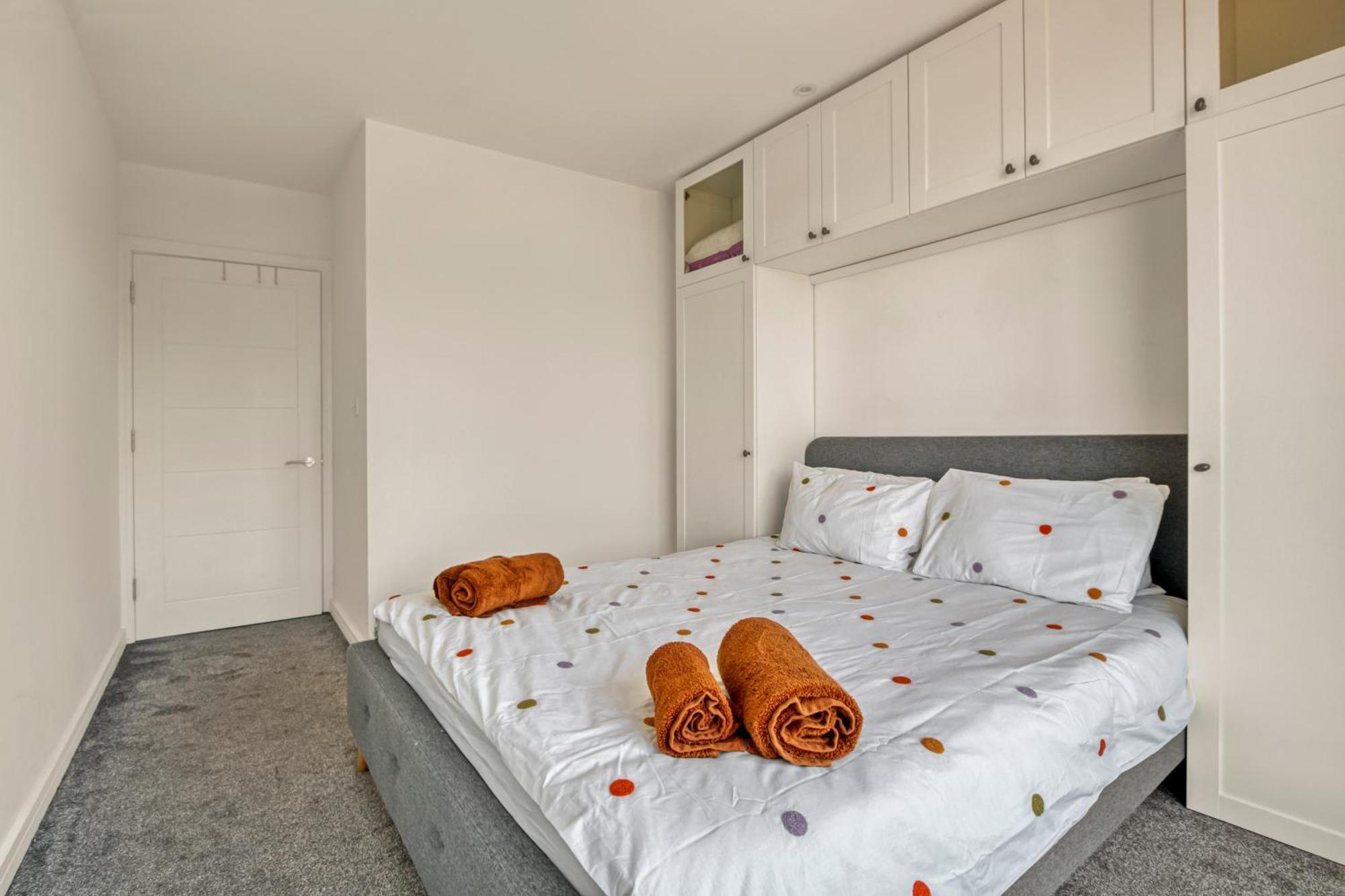 Appartement Modern Penthouse In Wembley à Londres Extérieur photo